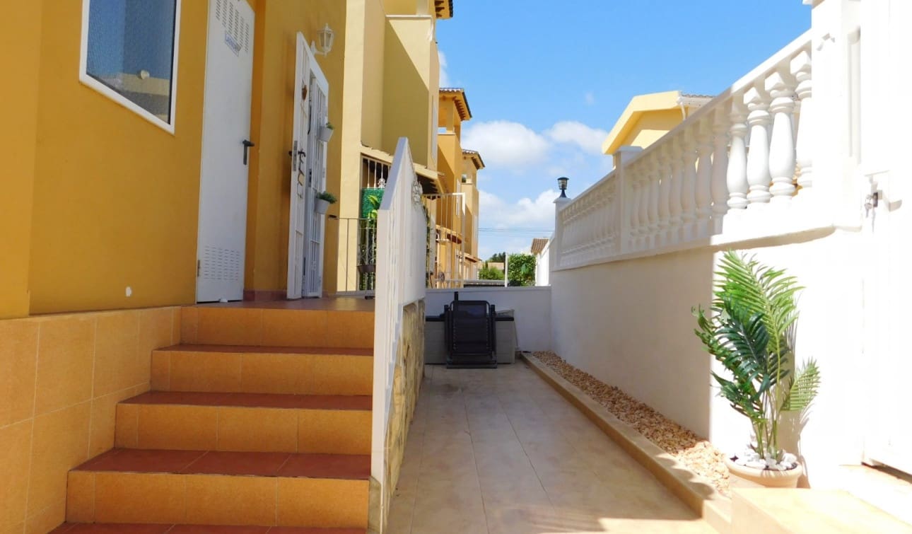 3 Zimmer Villa zu verkaufen in Orihuela Costa - 279.995 € (Ref: 9195318)
