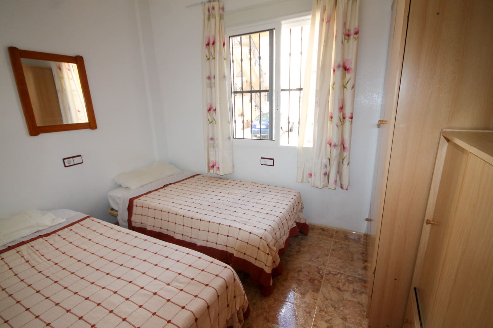 2 bedroom Apartment for sale in Orihuela Costa with pool - € 125,000 (Ref: 9239669)