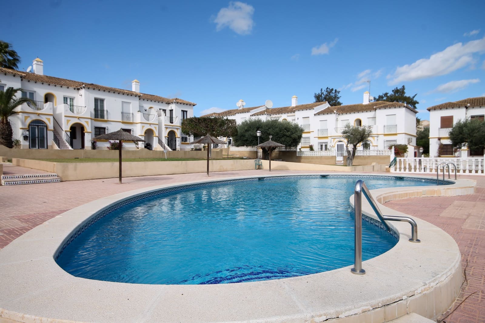 1 Zimmer Apartment zu verkaufen in San Miguel de Salinas mit Pool - 105.000 € (Ref: 9585909)