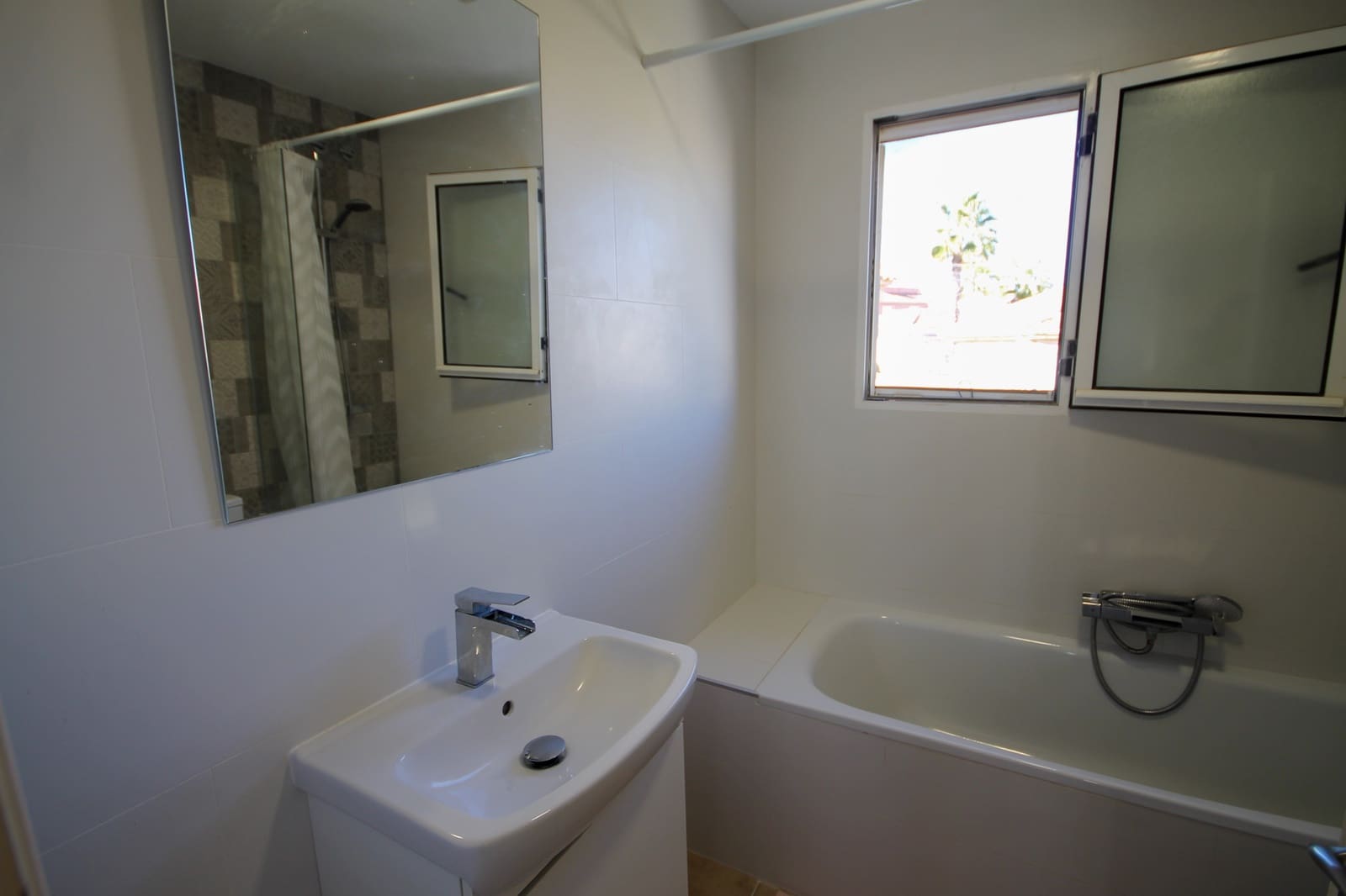 Chalet de 3 habitaciones en San Miguel de Salinas en venta - 425.000 € (Ref: 9594758)