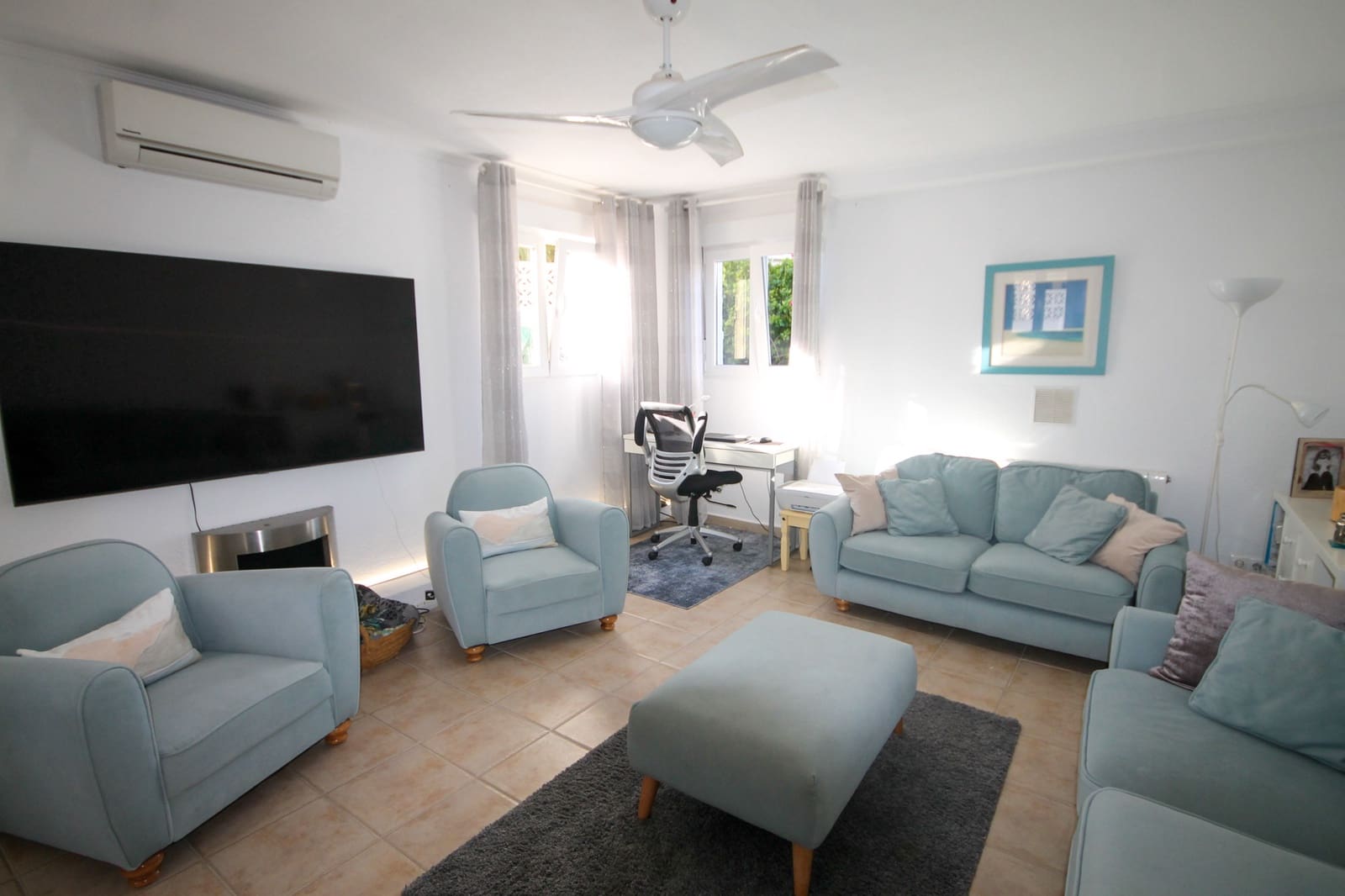 Chalet de 3 habitaciones en San Miguel de Salinas en venta - 425.000 € (Ref: 9594758)