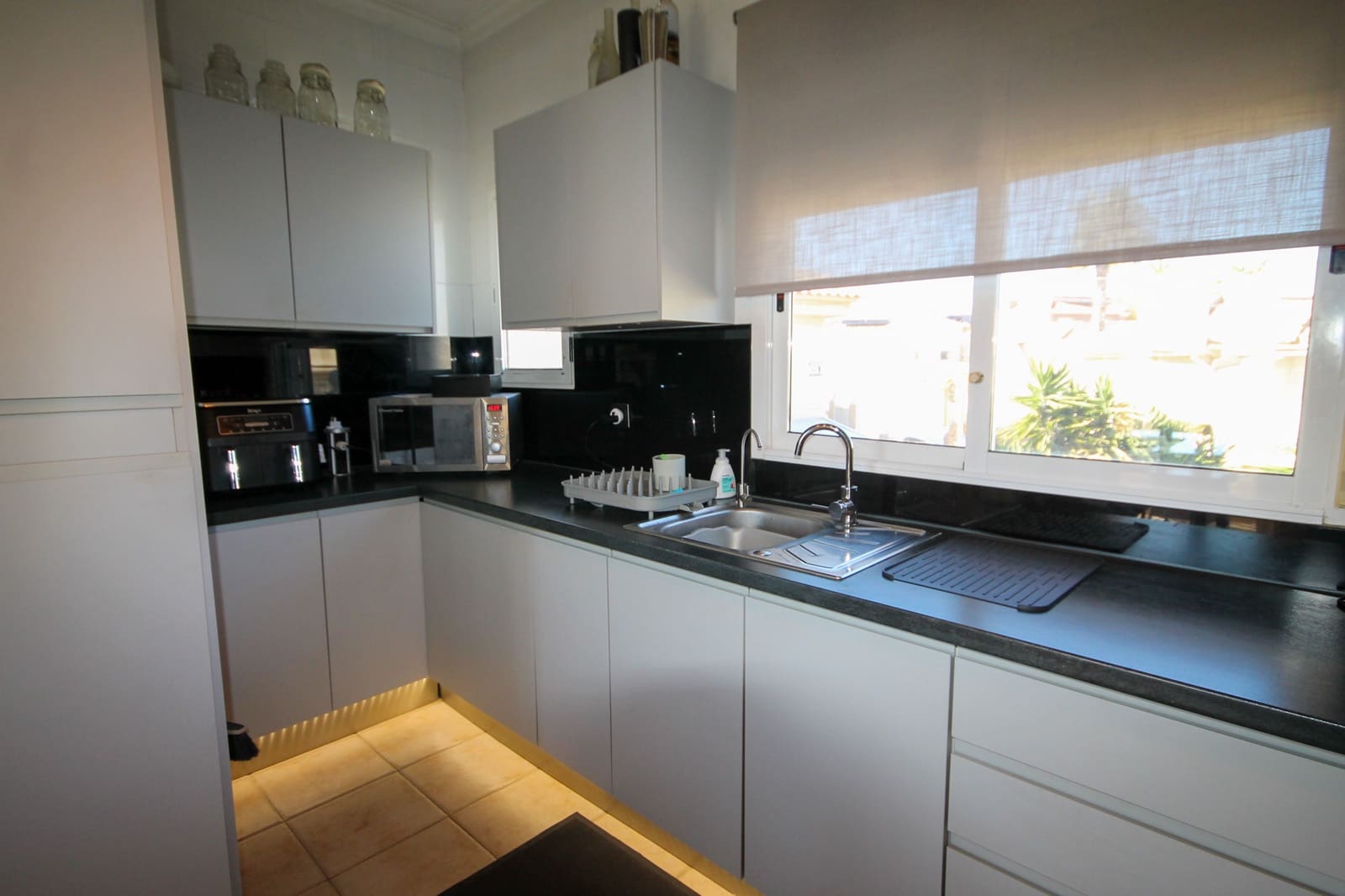 Chalet de 3 habitaciones en San Miguel de Salinas en venta - 425.000 € (Ref: 9594758)