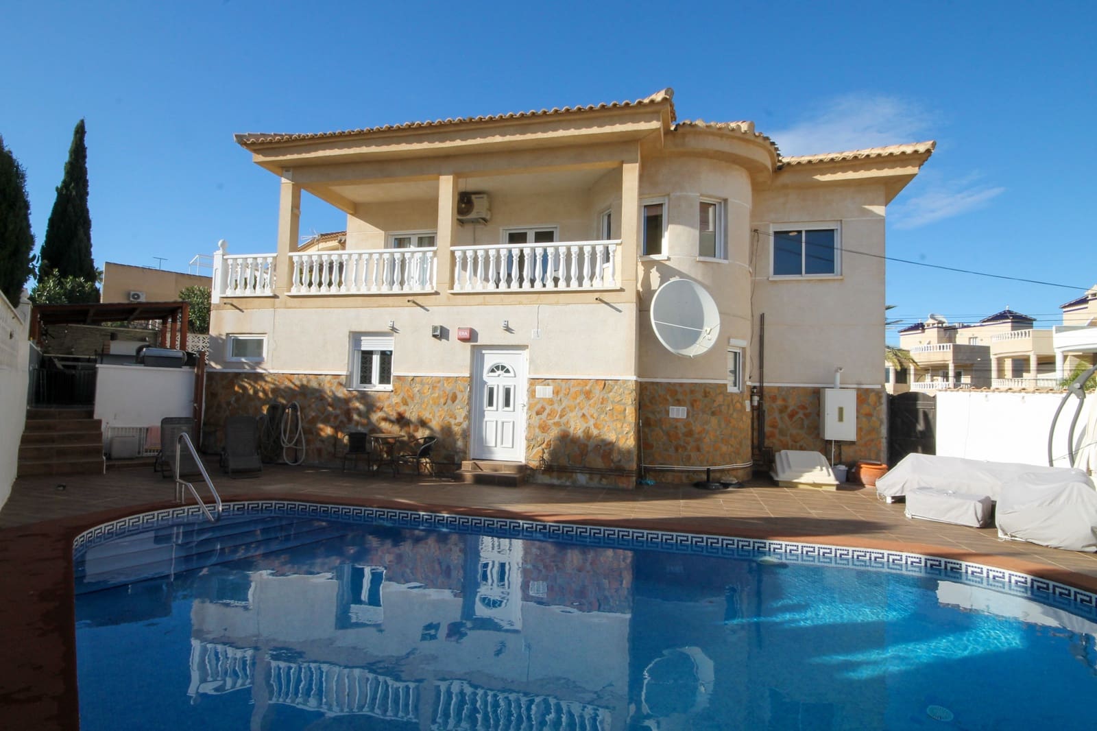 Chalet de 3 habitaciones en San Miguel de Salinas en venta - 425.000 € (Ref: 9594758)