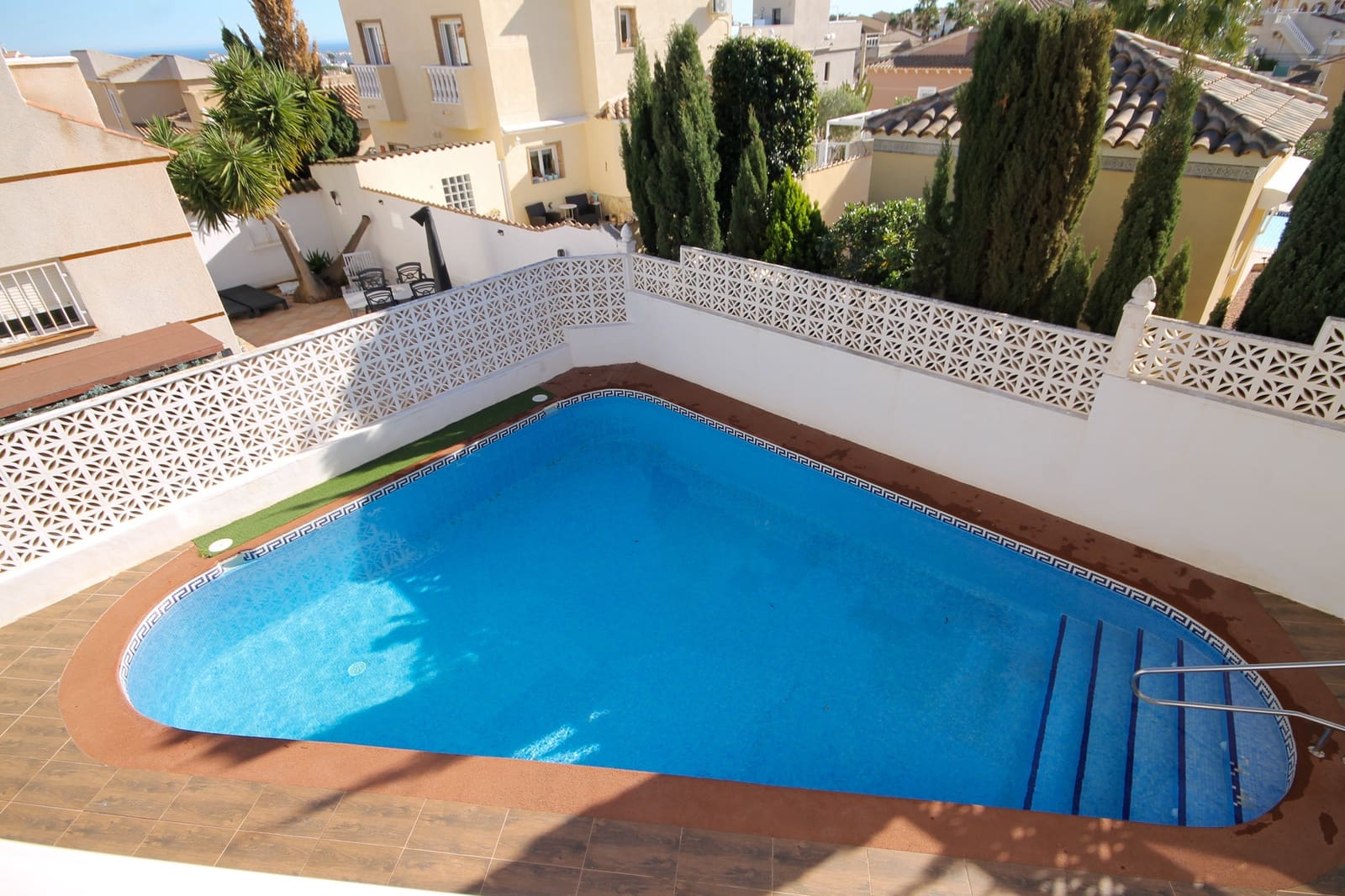 Chalet de 3 habitaciones en San Miguel de Salinas en venta - 425.000 € (Ref: 9594758)