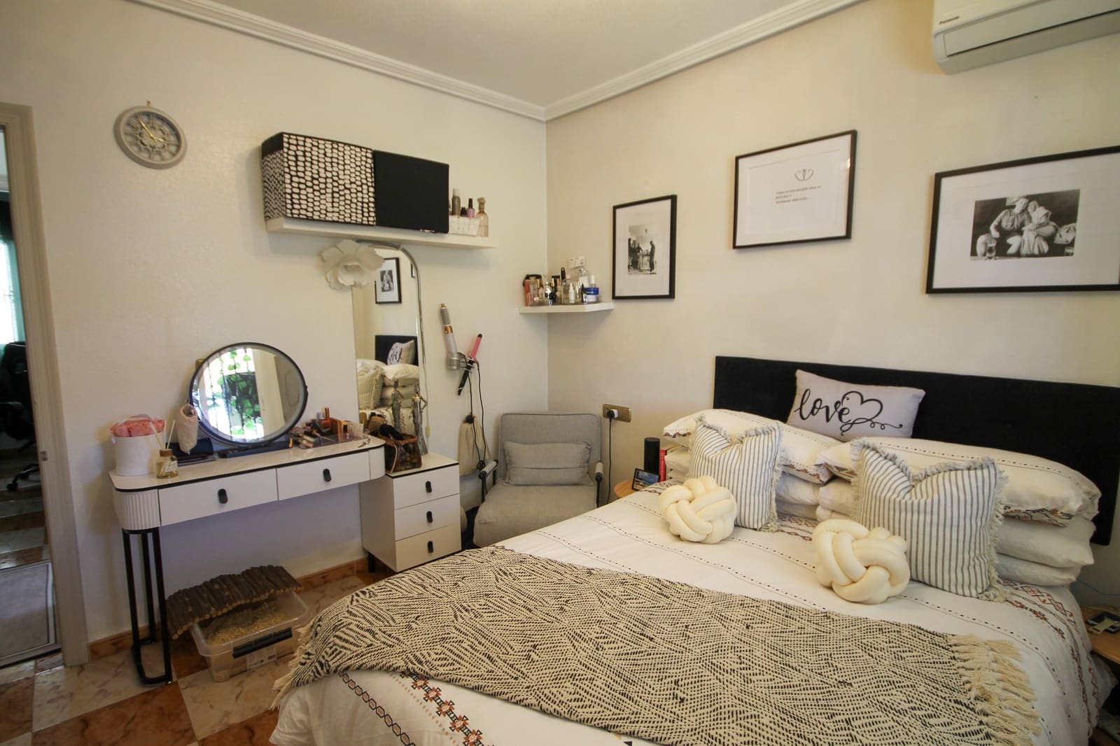 2 slaapkamer Appartement te koop in Orihuela Costa met zwembad - € 139.999 (Ref: 9634021)