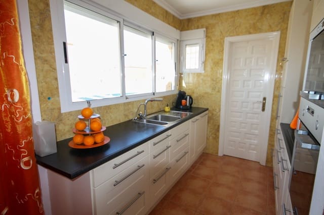 4 Zimmer Villa zu verkaufen in Las Filipinas mit Pool Garage - 490.000 € (Ref: 9647833)