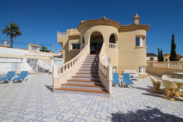 4 Zimmer Villa zu verkaufen in Las Filipinas mit Pool Garage - 490.000 € (Ref: 9647833)