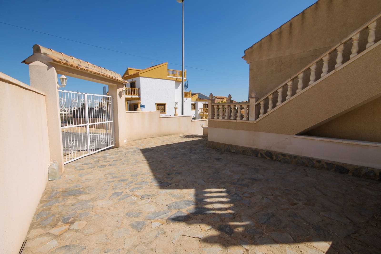 4 soverom Villa til salgs i Orihuela Costa med svømmebasseng garasje - € 490 000 (Ref: 9647833)