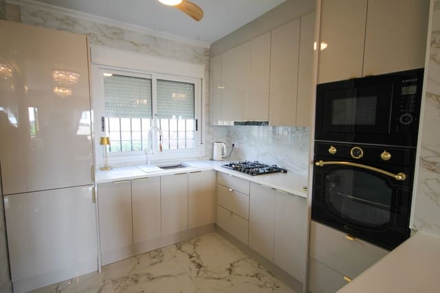 2 slaapkamer Appartement te koop in Las Filipinas met zwembad - € 267.500 (Ref: 9670131)