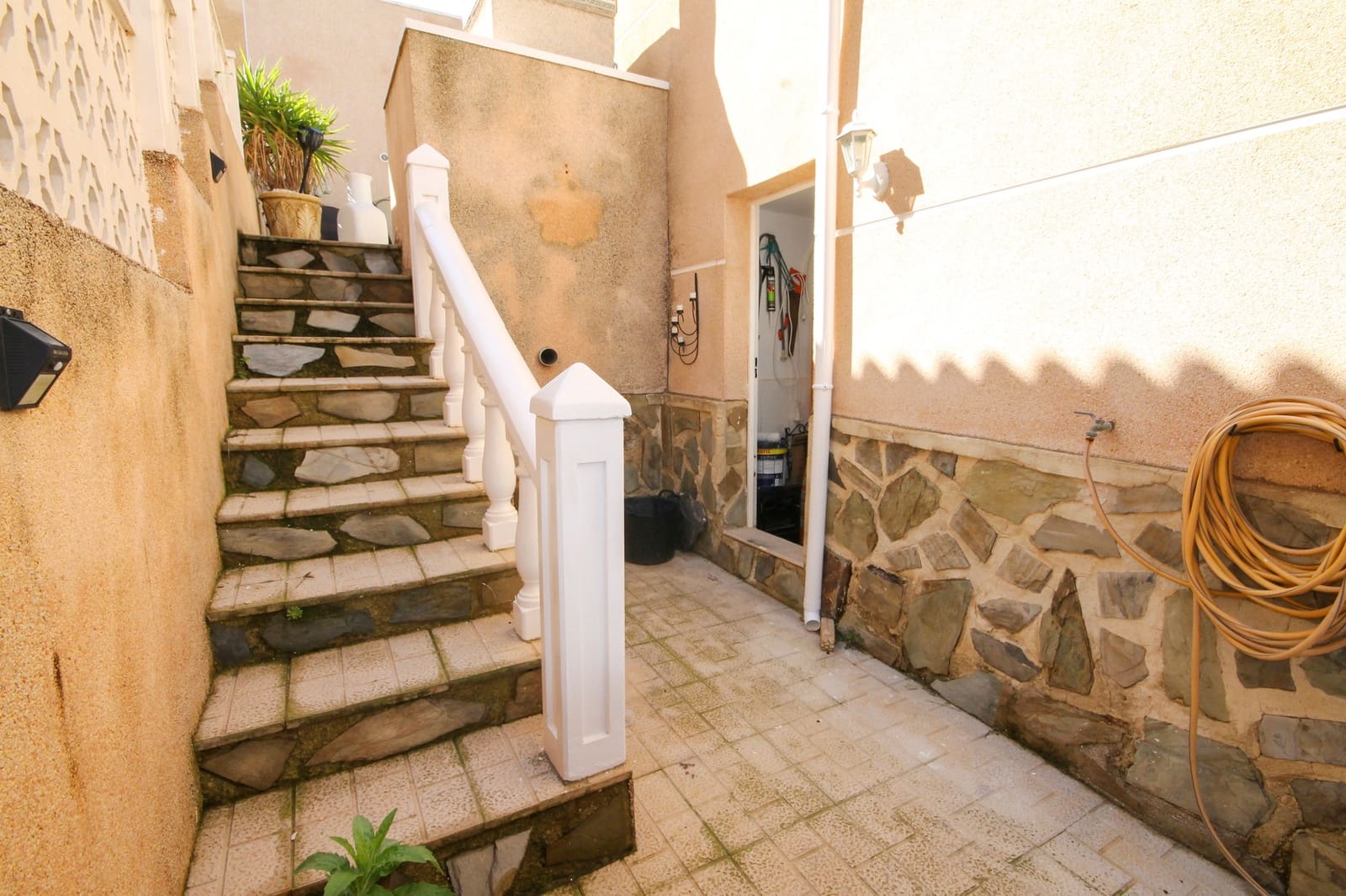 3 makuuhuone Huvila myytävänä paikassa San Miguel de Salinas mukana 
autotalli - 235 000 € (Ref: 9676982)