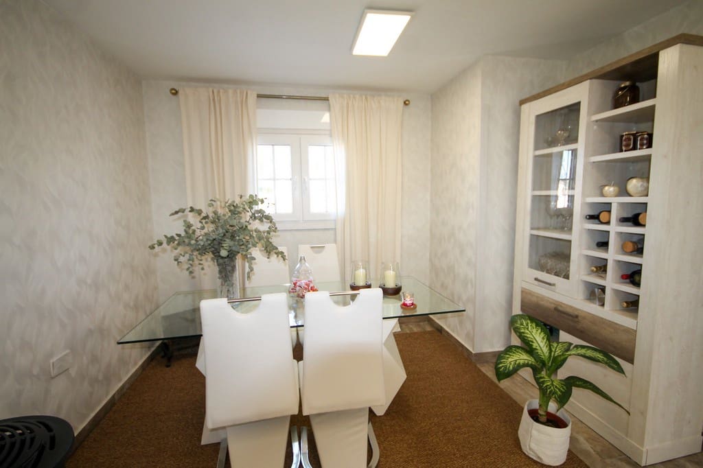 4 soverom Villa til salgs i San Miguel de Salinas med garasje - € 408 000 (Ref: 9707475)