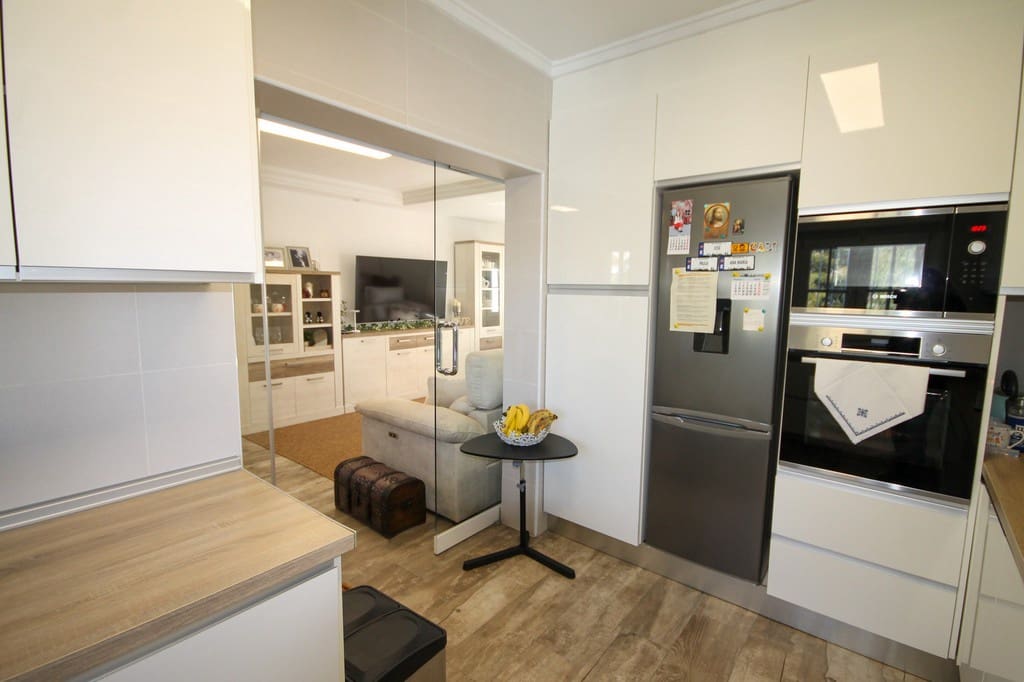 4 soverom Villa til salgs i San Miguel de Salinas med garasje - € 408 000 (Ref: 9707475)