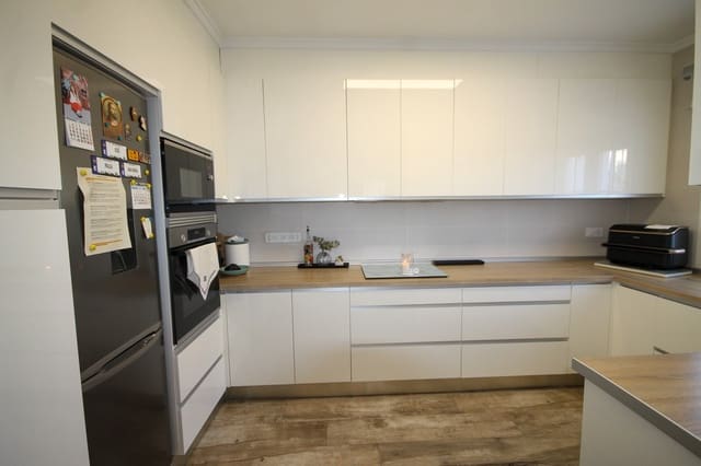 4 soverom Villa til salgs i Las Filipinas med garasje - € 408 000 (Ref: 9707475)