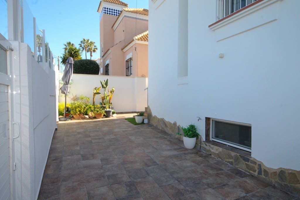 4 soverom Villa til salgs i San Miguel de Salinas med garasje - € 408 000 (Ref: 9707475)