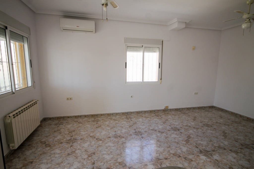 2 makuuhuone Huvila myytävänä paikassa Blue Lagoon mukana 
autotalli - 185 000 € (Ref: 9777729)