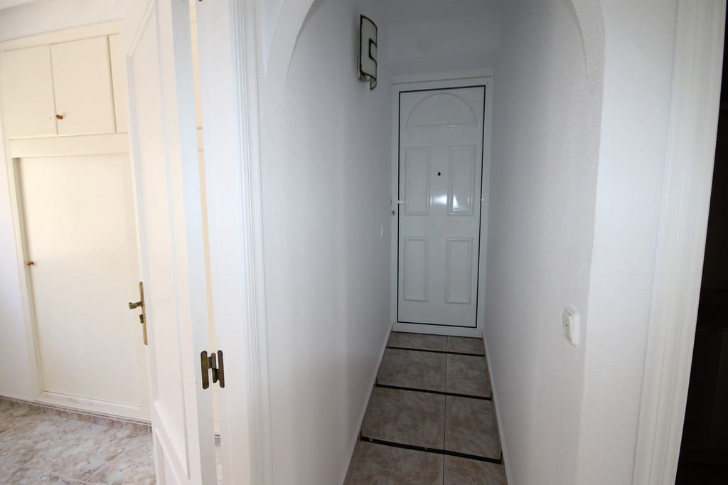 2 makuuhuone Huvila myytävänä paikassa Blue Lagoon mukana 
autotalli - 185 000 € (Ref: 9777729)