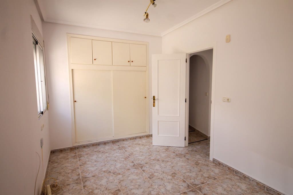 2 makuuhuone Huvila myytävänä paikassa Blue Lagoon mukana 
autotalli - 185 000 € (Ref: 9777729)