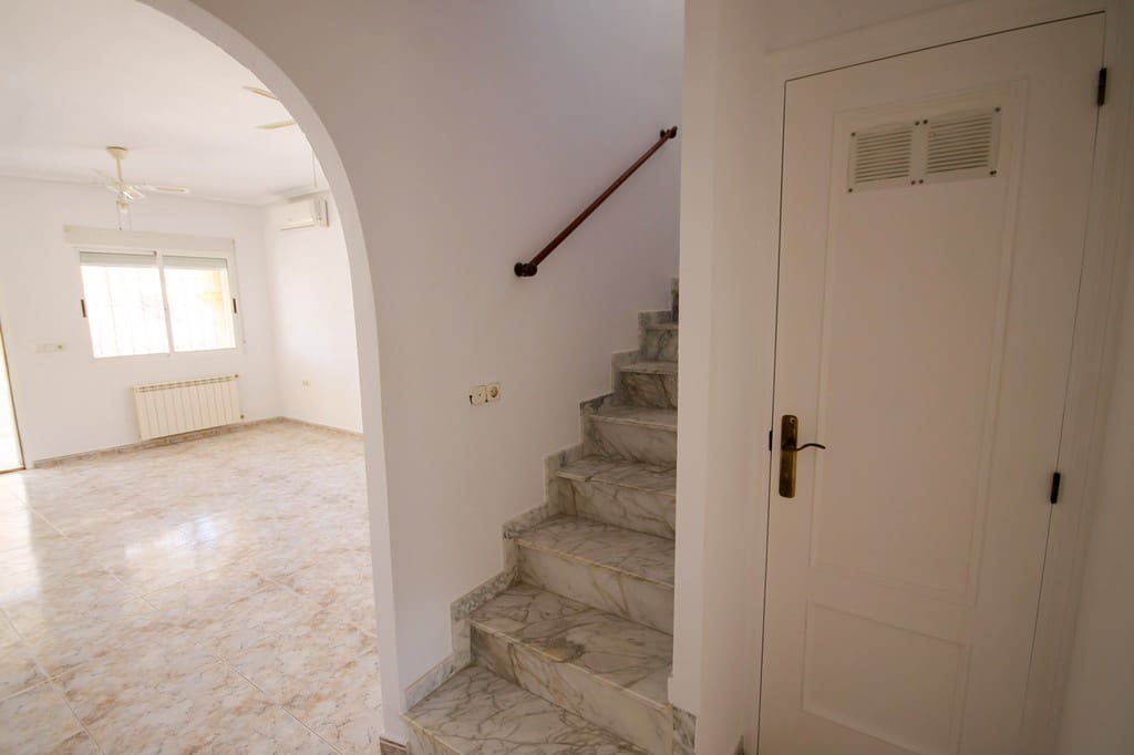 2 makuuhuone Huvila myytävänä paikassa Blue Lagoon mukana 
autotalli - 185 000 € (Ref: 9777729)