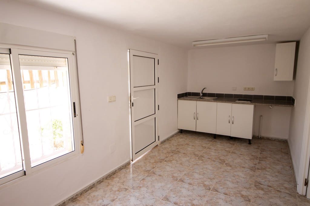 2 makuuhuone Huvila myytävänä paikassa Blue Lagoon mukana 
autotalli - 185 000 € (Ref: 9777729)