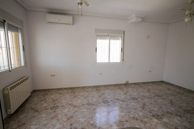 2 sovrum Villa till salu i Blue Lagoon med garage - 185 000 € (Ref: 9777729)