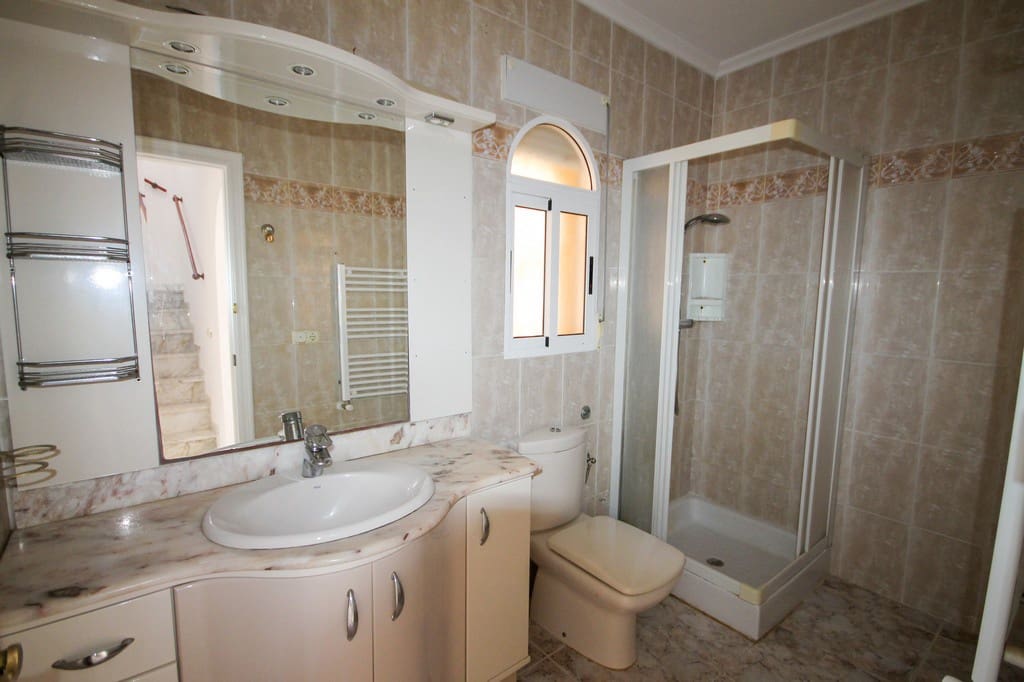 2 makuuhuone Huvila myytävänä paikassa Blue Lagoon mukana 
autotalli - 185 000 € (Ref: 9777729)