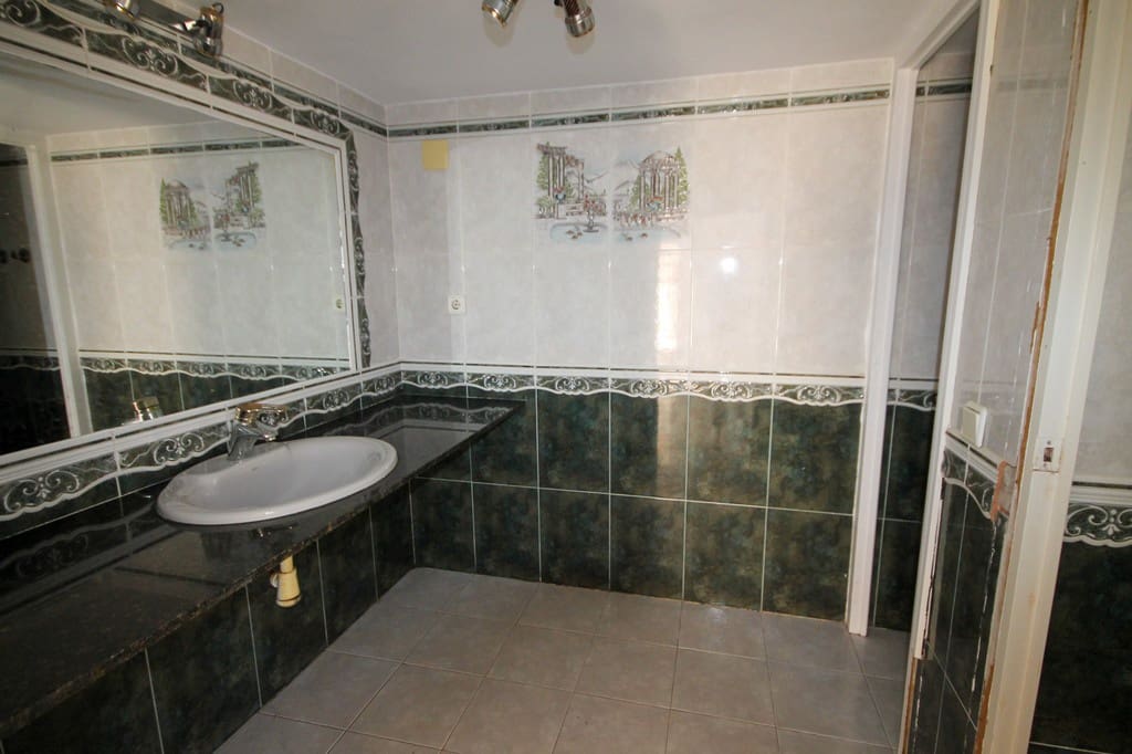 2 makuuhuone Huvila myytävänä paikassa Blue Lagoon mukana 
autotalli - 185 000 € (Ref: 9777729)