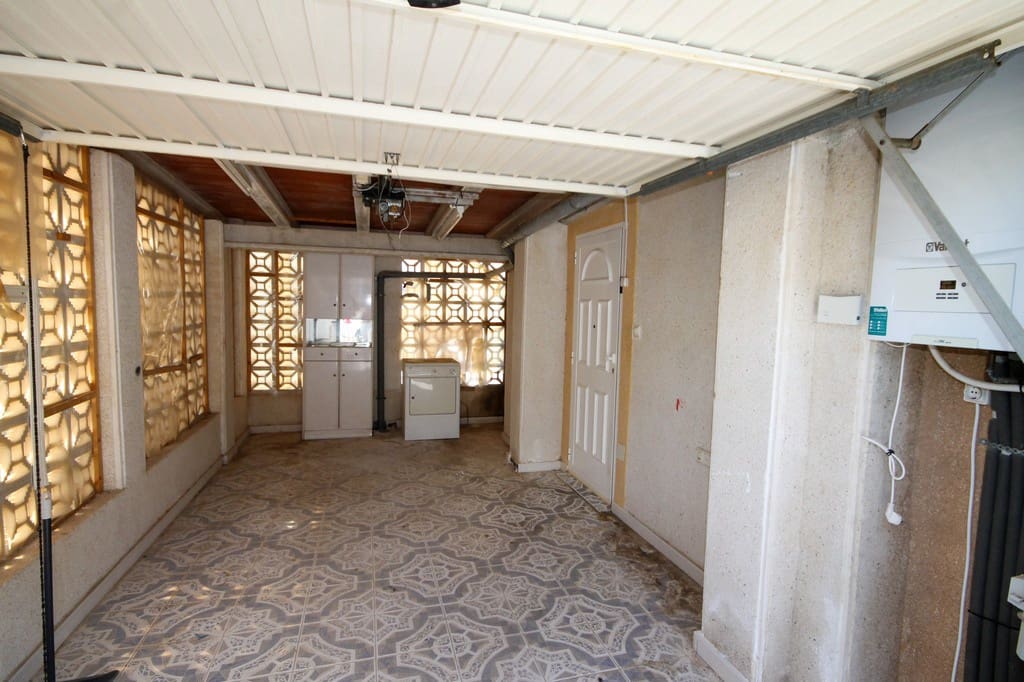 2 makuuhuone Huvila myytävänä paikassa Blue Lagoon mukana 
autotalli - 185 000 € (Ref: 9777729)