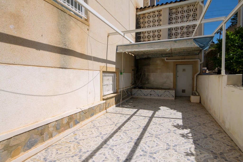 2 makuuhuone Huvila myytävänä paikassa Blue Lagoon mukana 
autotalli - 185 000 € (Ref: 9777729)