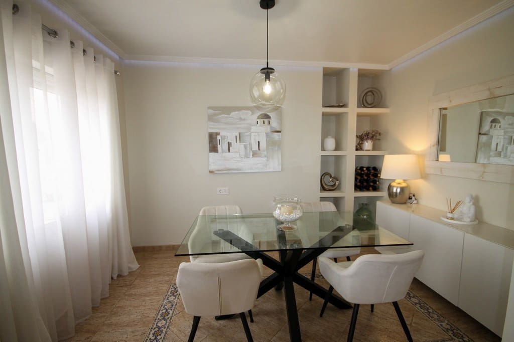 2 bedroom Apartment for sale in San Miguel de Salinas - € 210,000 (Ref: 9807765)