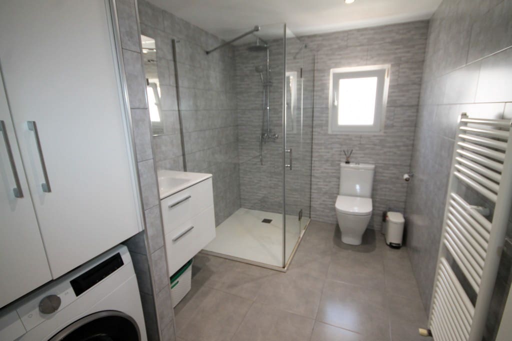 4 Zimmer Villa zu verkaufen in San Miguel de Salinas mit Pool - 395.000 € (Ref: 9833357)