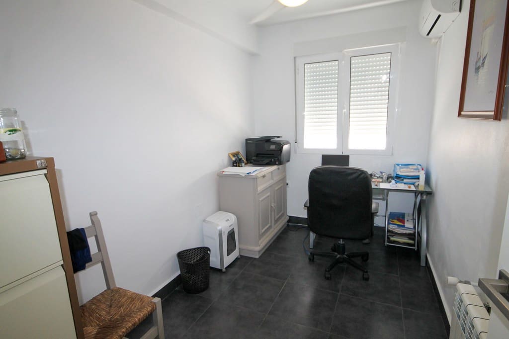 4 Zimmer Villa zu verkaufen in San Miguel de Salinas mit Pool - 395.000 € (Ref: 9833357)