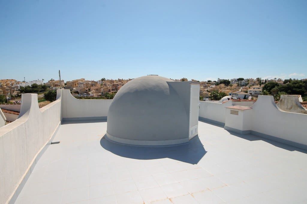 4 Zimmer Villa zu verkaufen in San Miguel de Salinas mit Pool - 395.000 € (Ref: 9833357)
