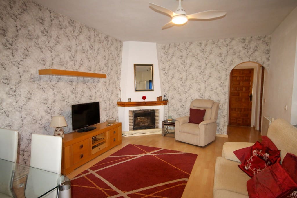 4 slaapkamer Rijtjeshuis te koop in Orihuela Costa met zwembad - € 249.950 (Ref: 9845082)