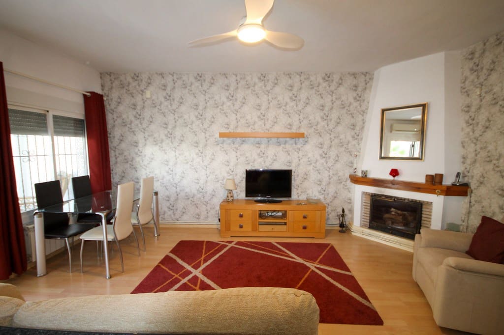 4 slaapkamer Rijtjeshuis te koop in Orihuela Costa met zwembad - € 249.950 (Ref: 9845082)