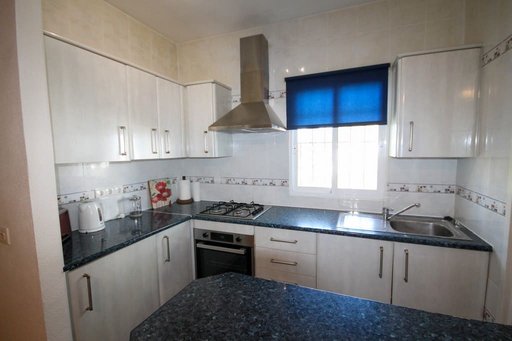 4 slaapkamer Rijtjeshuis te koop in Orihuela Costa met zwembad - € 249.950 (Ref: 9845082)