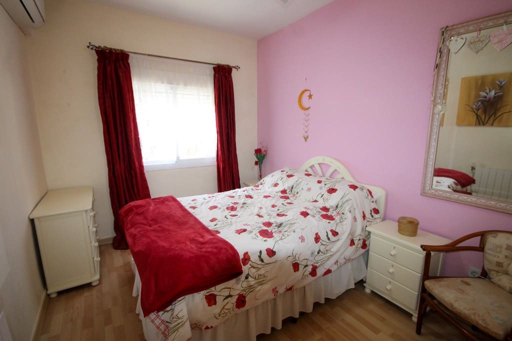 4 slaapkamer Rijtjeshuis te koop in Orihuela Costa met zwembad - € 249.950 (Ref: 9845082)