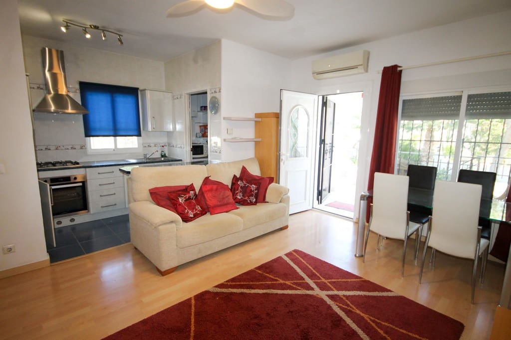 4 slaapkamer Rijtjeshuis te koop in Orihuela Costa met zwembad - € 249.950 (Ref: 9845082)