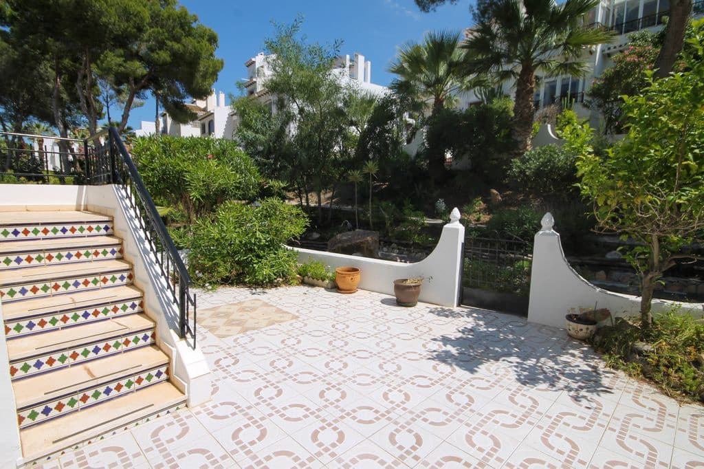 4 slaapkamer Rijtjeshuis te koop in Orihuela Costa met zwembad - € 249.950 (Ref: 9845082)
