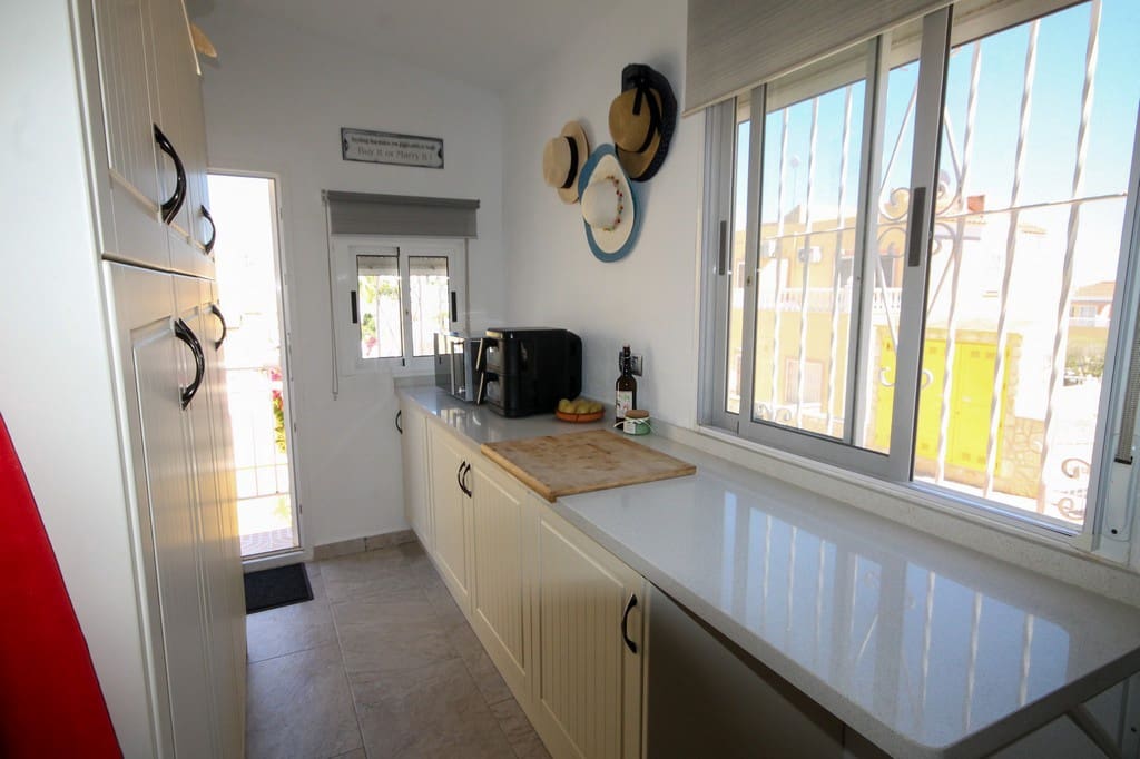 3 soveværelse Byhus til salg i Orihuela Costa med swimmingpool - € 255.000 (Ref: 9851688)