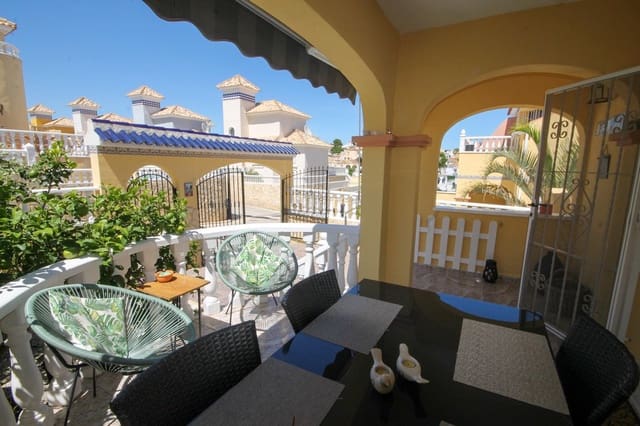 3 soveværelse Byhus til salg i Blue Lagoon med swimmingpool - € 255.000 (Ref: 9851688)