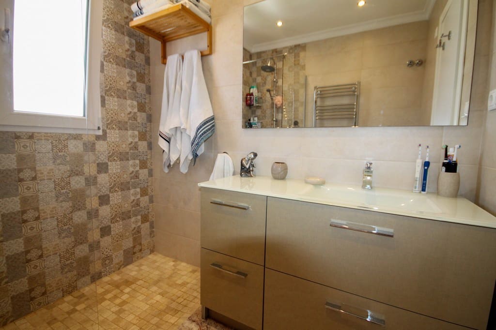3 soveværelse Byhus til salg i Orihuela Costa med swimmingpool - € 255.000 (Ref: 9851688)