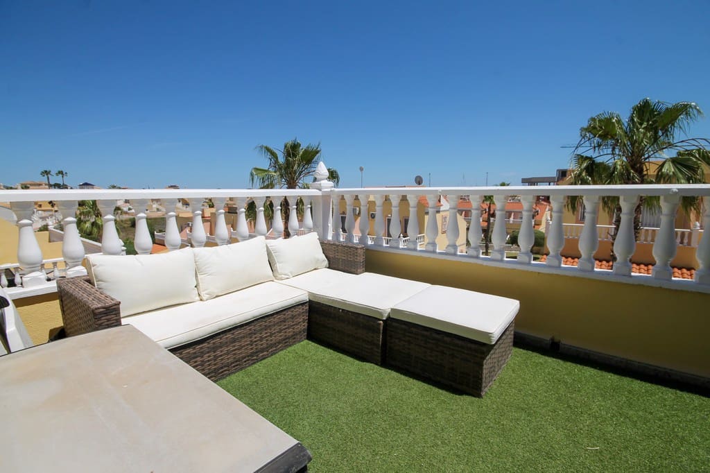 3 soveværelse Byhus til salg i Orihuela Costa med swimmingpool - € 255.000 (Ref: 9851688)