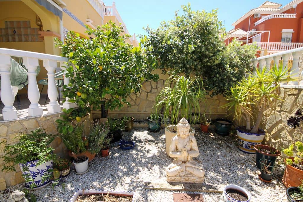 3 soveværelse Byhus til salg i Orihuela Costa med swimmingpool - € 255.000 (Ref: 9851688)