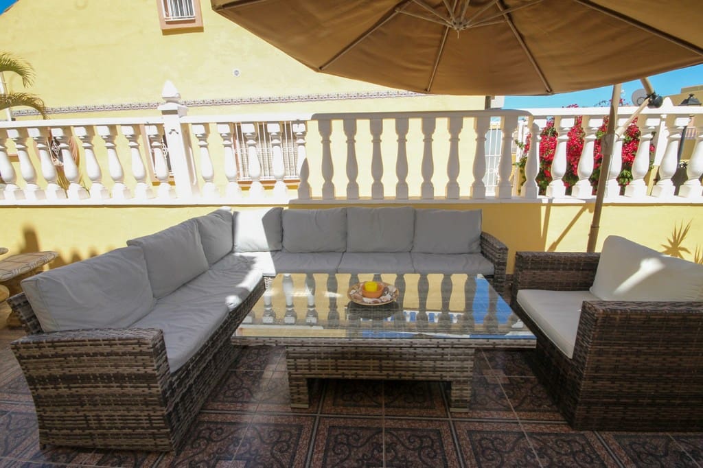 3 soveværelse Byhus til salg i Orihuela Costa med swimmingpool - € 255.000 (Ref: 9851688)
