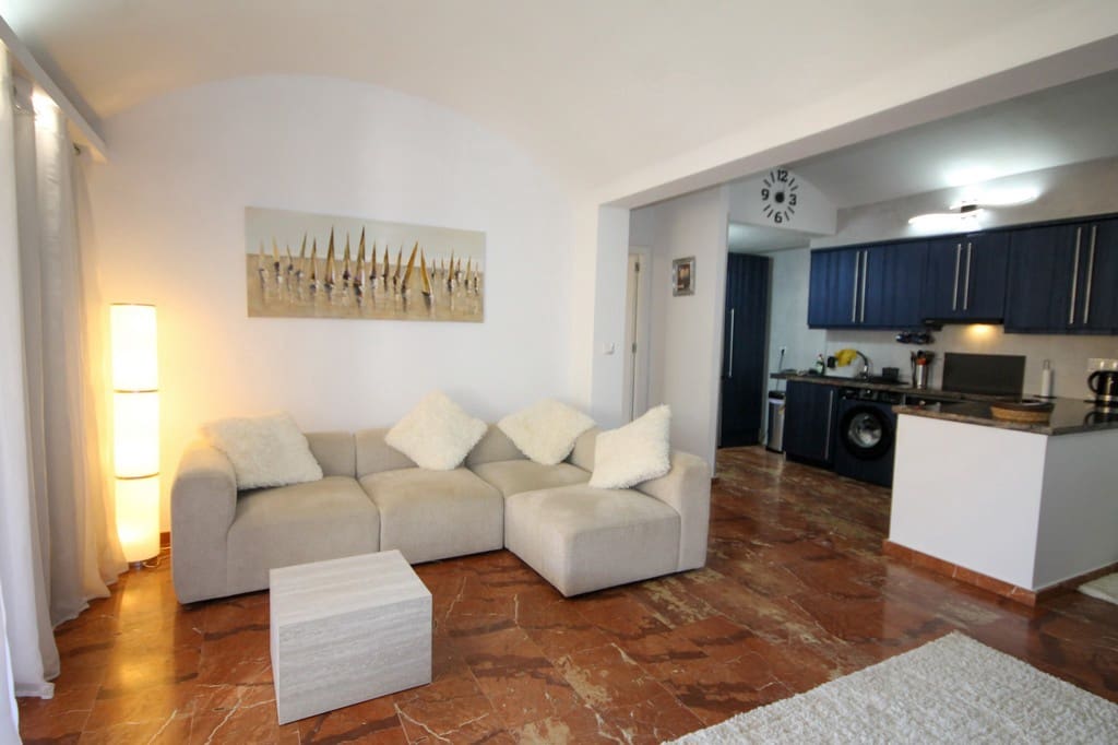 2 makuuhuone Huoneisto myytävänä paikassa Orihuela Costa mukana uima-altaan - 234 950 € (Ref: 9855056)