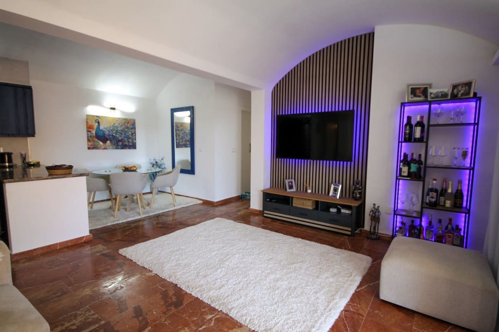 2 makuuhuone Huoneisto myytävänä paikassa Orihuela Costa mukana uima-altaan - 234 950 € (Ref: 9855056)