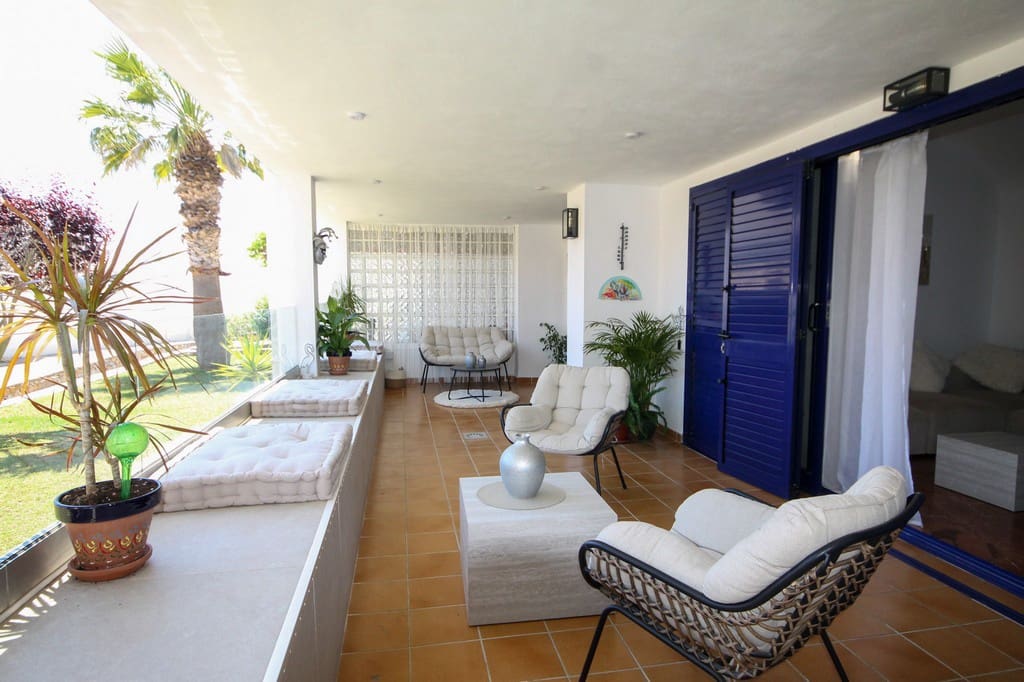 2 makuuhuone Huoneisto myytävänä paikassa Orihuela Costa mukana uima-altaan - 234 950 € (Ref: 9855056)