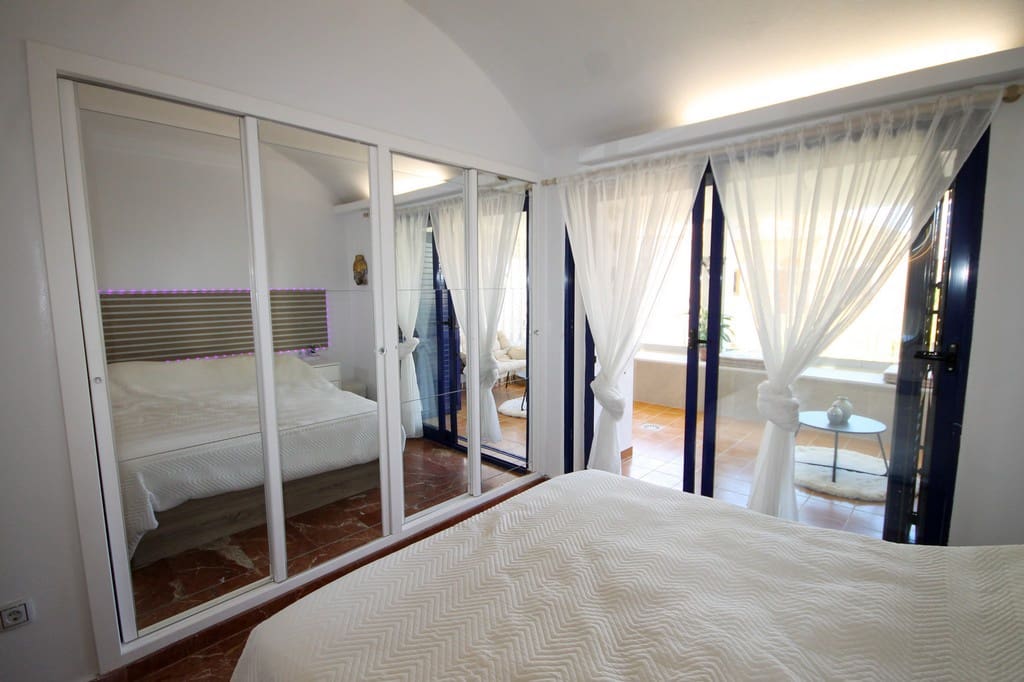2 makuuhuone Huoneisto myytävänä paikassa Orihuela Costa mukana uima-altaan - 234 950 € (Ref: 9855056)