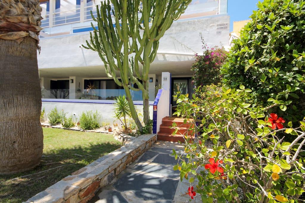 2 makuuhuone Huoneisto myytävänä paikassa Orihuela Costa mukana uima-altaan - 234 950 € (Ref: 9855056)