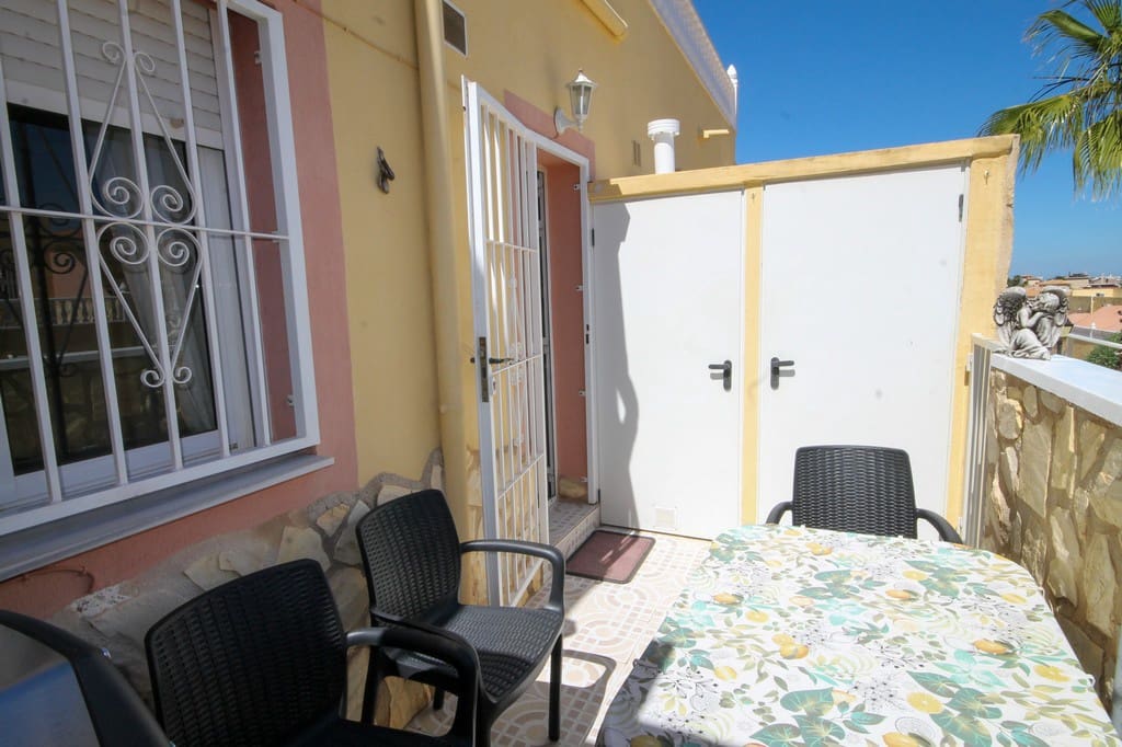 3 soveværelse Rækkehus til salg i Orihuela Costa med swimmingpool - € 225.000 (Ref: 9866678)